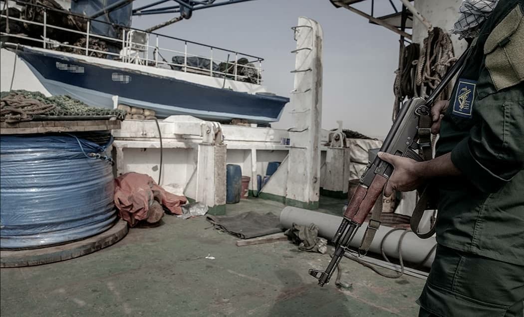 توقیف ۴ شناور صید ترال در آب‌های خلیج فارس