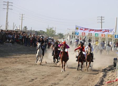 مسابقات کورس اسبدوانی منطقه جنوب کشور به میزبانی شهرستان میناب برگزار شد