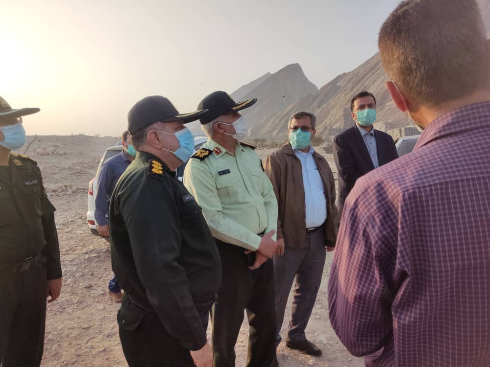 بازدید مدیرکل ستاداجرایی فرمان حضرت امام (ره) استان هرمزگان از مناطق زلزله زده