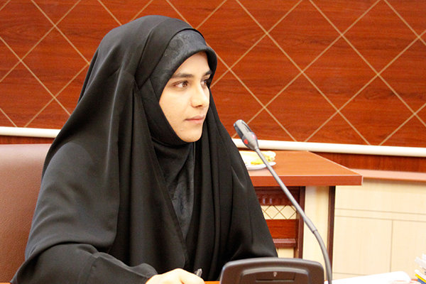 زن در نهضت اسلامی ایران و دیدگاه امام خمینی(ره) جایگاه ویژه دارد